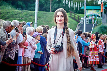 19 июль 2017 г., Барнаул   Сукачев, Котенев и Яковлева: смотрим, кто еще прошелся по красной дорожке "Шукшинского кинофестиваля"