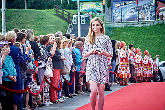 19 июль 2017 г., Барнаул   Сукачев, Котенев и Яковлева: смотрим, кто еще прошелся по красной дорожке "Шукшинского кинофестиваля"