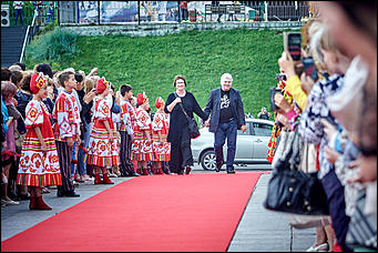 19 июль 2017 г., Барнаул   Сукачев, Котенев и Яковлева: смотрим, кто еще прошелся по красной дорожке "Шукшинского кинофестиваля"