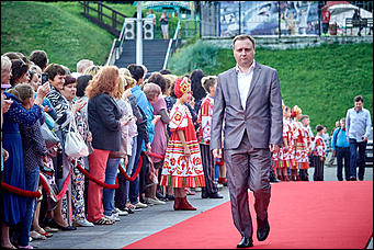 19 июль 2017 г., Барнаул   Сукачев, Котенев и Яковлева: смотрим, кто еще прошелся по красной дорожке "Шукшинского кинофестиваля"