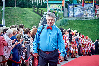 19 июль 2017 г., Барнаул   Сукачев, Котенев и Яковлева: смотрим, кто еще прошелся по красной дорожке "Шукшинского кинофестиваля"