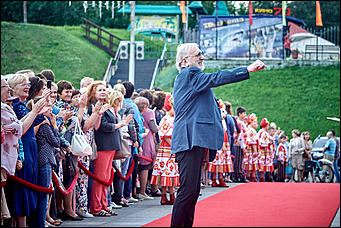 19 июль 2017 г., Барнаул   Сукачев, Котенев и Яковлева: смотрим, кто еще прошелся по красной дорожке "Шукшинского кинофестиваля"