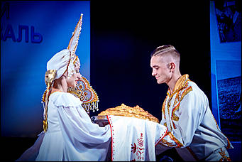 19 июль 2017 г., Барнаул   Сукачев, Котенев и Яковлева: смотрим, кто еще прошелся по красной дорожке "Шукшинского кинофестиваля"