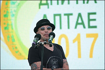 24 июль 2017 г.,с. Сростки   22 июля на горе Пикет в Сростках прошел Всероссийский Шукшинский фестиваль 