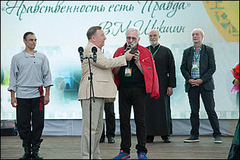 24 июль 2017 г.,с. Сростки   22 июля на горе Пикет в Сростках прошел Всероссийский Шукшинский фестиваль 