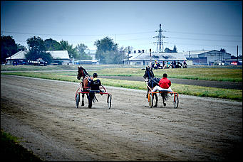 21 сентябрь 2015 г., Барнаул    В Барнауле прошли скачки "Grand-Prix Радио Монте-Карло"