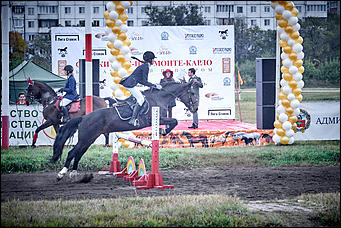 21 сентябрь 2015 г., Барнаул    В Барнауле прошли скачки "Grand-Prix Радио Монте-Карло"
