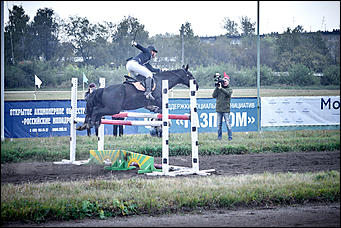 21 сентябрь 2015 г., Барнаул    В Барнауле прошли скачки "Grand-Prix Радио Монте-Карло"