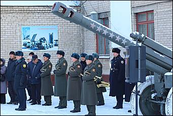 Барнаульские призывники отправились в президендский полк.    "Вернемся мужчинами"