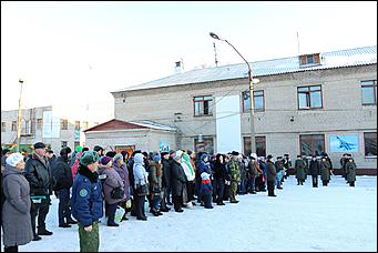 Барнаульские призывники отправились в президендский полк.    "Вернемся мужчинами"