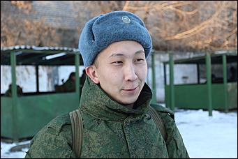 Барнаульские призывники отправились в президендский полк.    "Вернемся мужчинами"