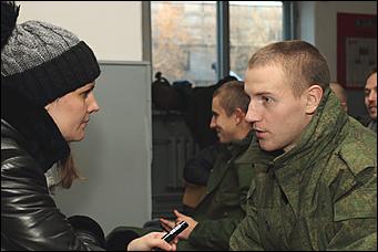 Барнаульские призывники отправились в президендский полк.    "Вернемся мужчинами"