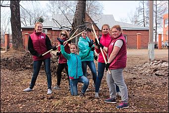 22.04.2017   Студенческий субботник в Нагорном парке Барнаула