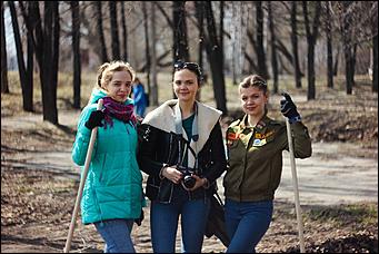 22.04.2017   Студенческий субботник в Нагорном парке Барнаула