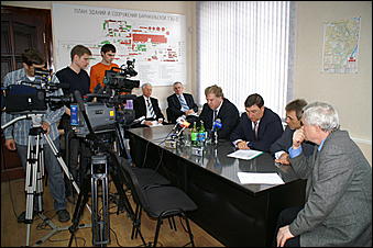 27 марта 2007 г., Барнаул   Выездное совещание городской администрации на Барнаульской ТЭЦ-2