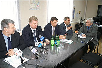 27 марта 2007 г., Барнаул   Выездное совещание городской администрации на Барнаульской ТЭЦ-2