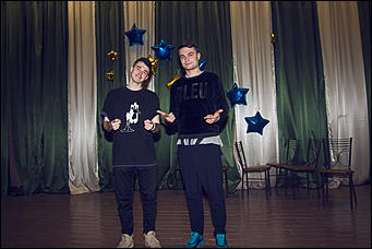 4 декабря 2015 г   Глухой участник шоу Танцы на ТНТ провел мастер-класс в Барнауле. Фото