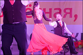 12 декабрь 2016 г., Барнаул © Амител Вячеслав Мельников   "Танцевальная сиеста". На ярмарке ВДНХ прошел праздник танца