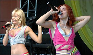 30 июля 2006 г., с. Шелаболиха   Концерт группы "Тутси"