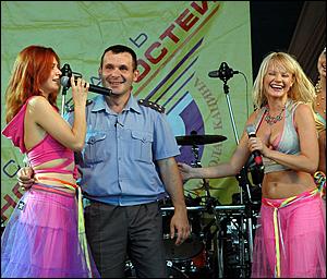 30 июля 2006 г., с. Шелаболиха   Концерт группы "Тутси"