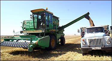 8 сентября 2006 г., Барнаул   Уборочная компания в Усть-Калманском районе Алтайского края