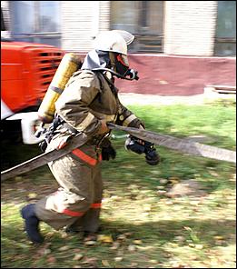 27 сентября 2006 г., Барнаул   Пожарно-тактические учения в главном корпусе АлтГТУ