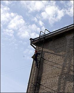 27 сентября 2006 г., Барнаул   Пожарно-тактические учения в главном корпусе АлтГТУ