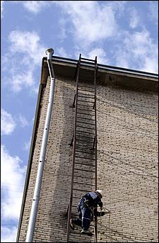 27 сентября 2006 г., Барнаул   Пожарно-тактические учения в главном корпусе АлтГТУ