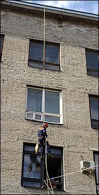 27 сентября 2006 г., Барнаул   Пожарно-тактические учения в главном корпусе АлтГТУ