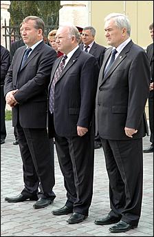 3 сентября 2006 г., Барнаул   Вручение автомобилей "Ока" ветеранам ВОВ