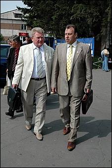 2 июня 2006 г. с. Ребриха   <P>Выездное заседание АРО ПП "Единая Россия"</P>