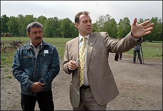 2 июня 2006 г. с. Ребриха   <P>Выездное заседание АРО ПП "Единая Россия"</P>