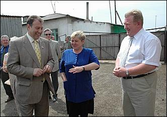 2 июня 2006 г. с. Ребриха   <P>Выездное заседание АРО ПП "Единая Россия"</P>