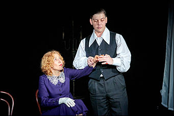 2 февраль 2017 г., Барнаул   Сатира и жизнь: как прошла премьера спектакля "Чертова закуска" в Молодежном театре Алтая