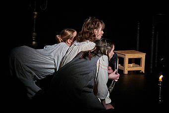 2 февраль 2017 г., Барнаул   Сатира и жизнь: как прошла премьера спектакля "Чертова закуска" в Молодежном театре Алтая