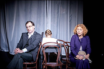 2 февраль 2017 г., Барнаул   Сатира и жизнь: как прошла премьера спектакля "Чертова закуска" в Молодежном театре Алтая