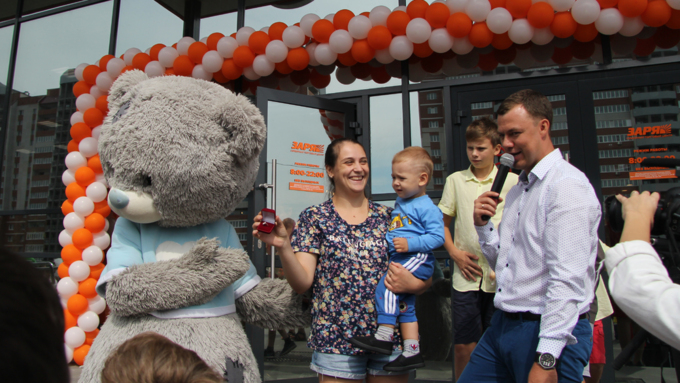 25 августа 2018 года   Барнаульцы радостно встретили новую "Зарю"