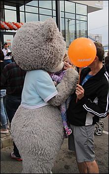 25 августа 2018 года   Барнаульцы радостно встретили новую "Зарю"