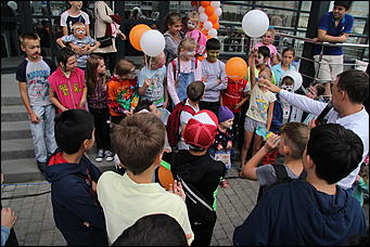 25 августа 2018 года   Барнаульцы радостно встретили новую "Зарю"