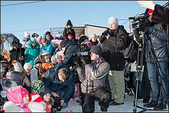 Самая долгожданная свадьба 2016 года   В Барнауле прошла первая свадьба в мире среди макак. Как это было? Смотрим фоторепортаж с места событий. 