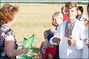 15 июля 2017 с., Завьялово   Вкусно и весело: как прошел фестиваль на Завьяловских озерах Алтая