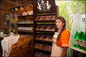 15 июля 2017 с., Завьялово   Вкусно и весело: как прошел фестиваль на Завьяловских озерах Алтая