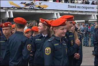 4 сентябрь 2015 г., Барнаул   Тренировочный полет пилотажной группы "Стрижи".