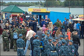 4 сентябрь 2015 г., Барнаул   Тренировочный полет пилотажной группы "Стрижи".