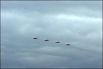 4 сентябрь 2015 г., Барнаул   Тренировочный полет пилотажной группы "Стрижи".