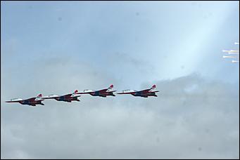 4 сентябрь 2015 г., Барнаул   Тренировочный полет пилотажной группы "Стрижи".