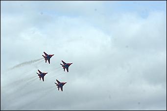 4 сентябрь 2015 г., Барнаул   Тренировочный полет пилотажной группы "Стрижи".