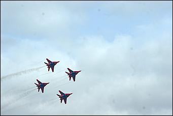 4 сентябрь 2015 г., Барнаул   Тренировочный полет пилотажной группы "Стрижи".