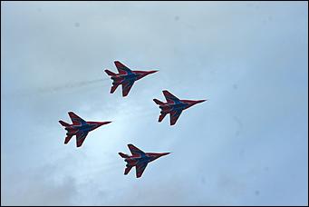 4 сентябрь 2015 г., Барнаул   Тренировочный полет пилотажной группы "Стрижи".