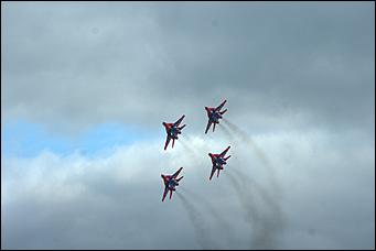 4 сентябрь 2015 г., Барнаул   Тренировочный полет пилотажной группы "Стрижи".